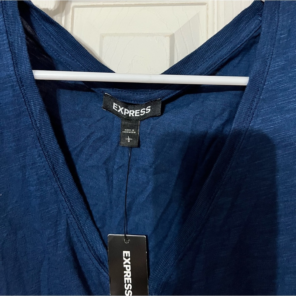 NWT express tee - Picture 2 of 2